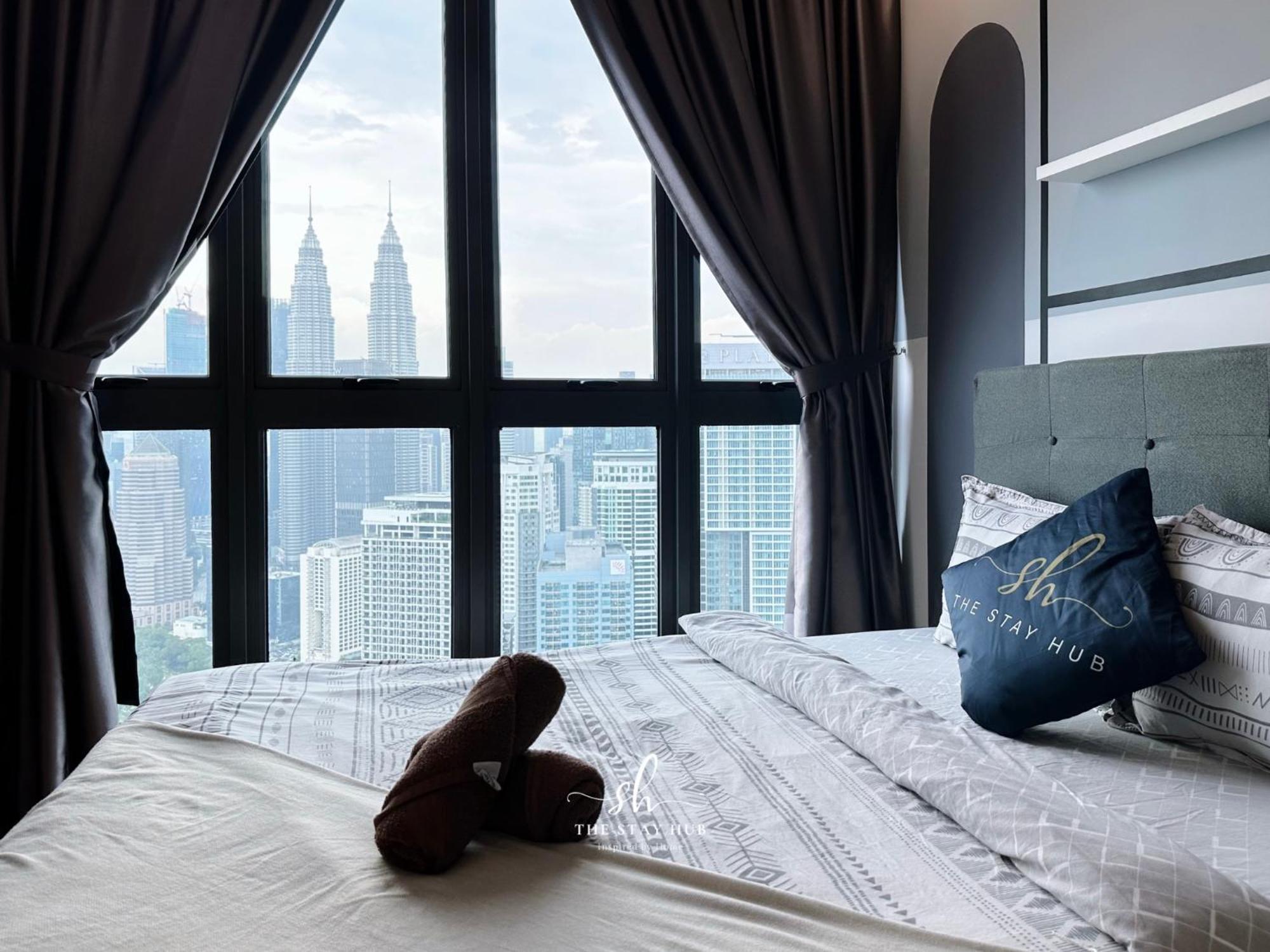 The Luxe Klcc View Sky Pool Apartment Kuala Lumpur Exterior photo