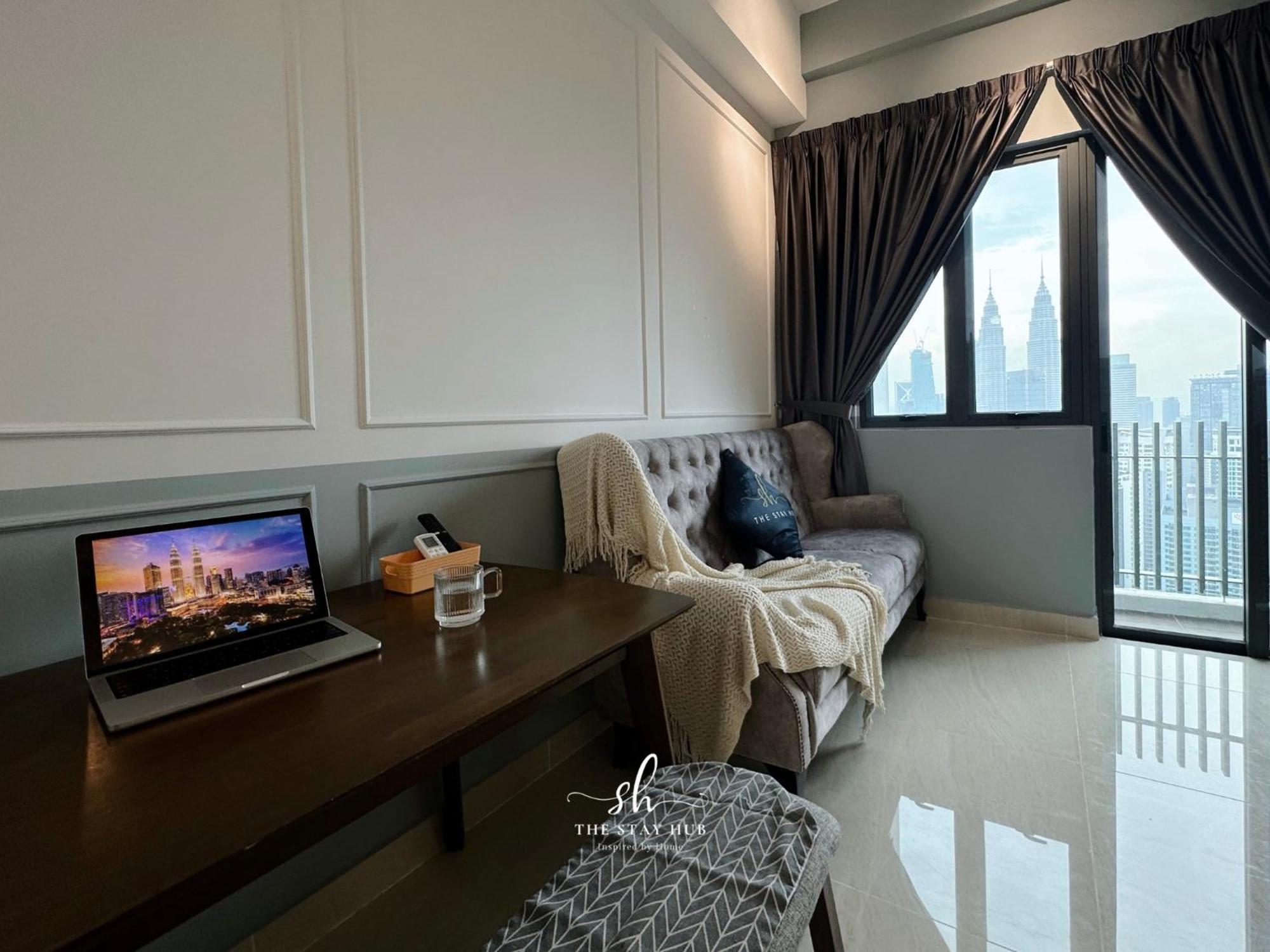 The Luxe Klcc View Sky Pool Apartment Kuala Lumpur Exterior photo