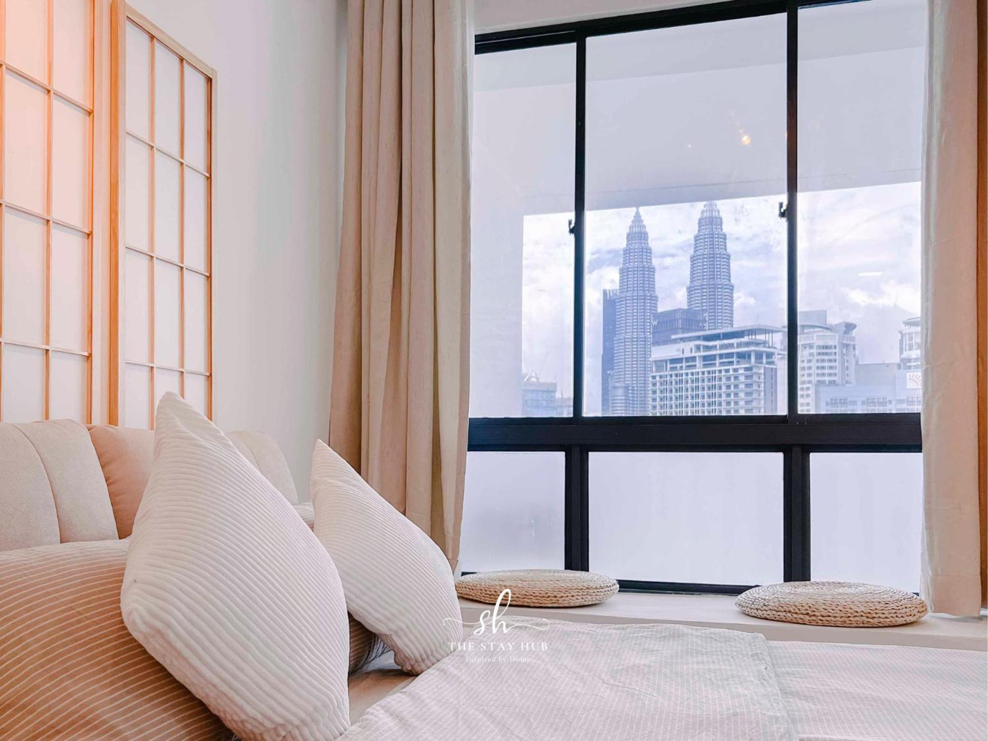 The Luxe Klcc View Sky Pool Apartment Kuala Lumpur Exterior photo